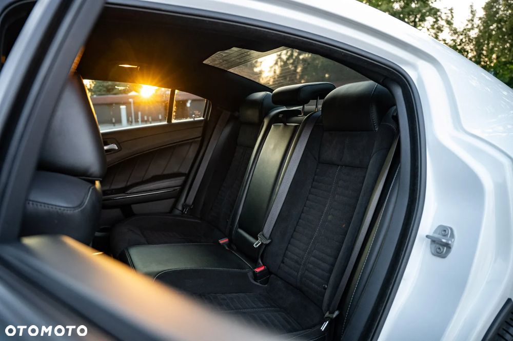 Dodge Charger 5.7 R/T Daytona - 27