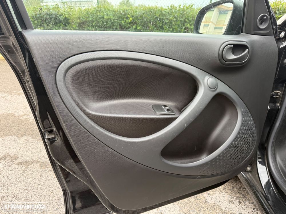 Smart ForFour EQ - 10