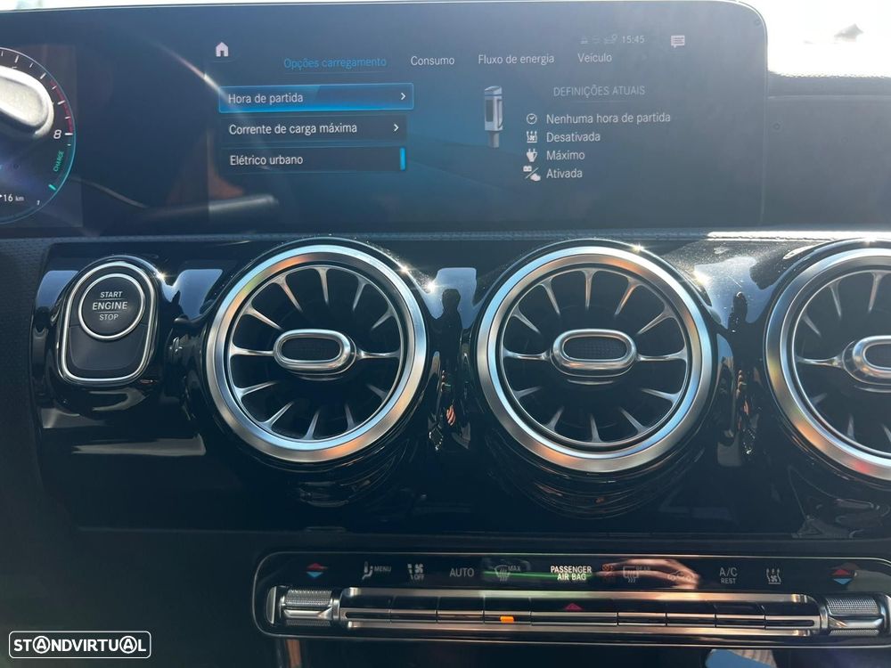 Mercedes-Benz A 250 Limousine e AMG Line - 27