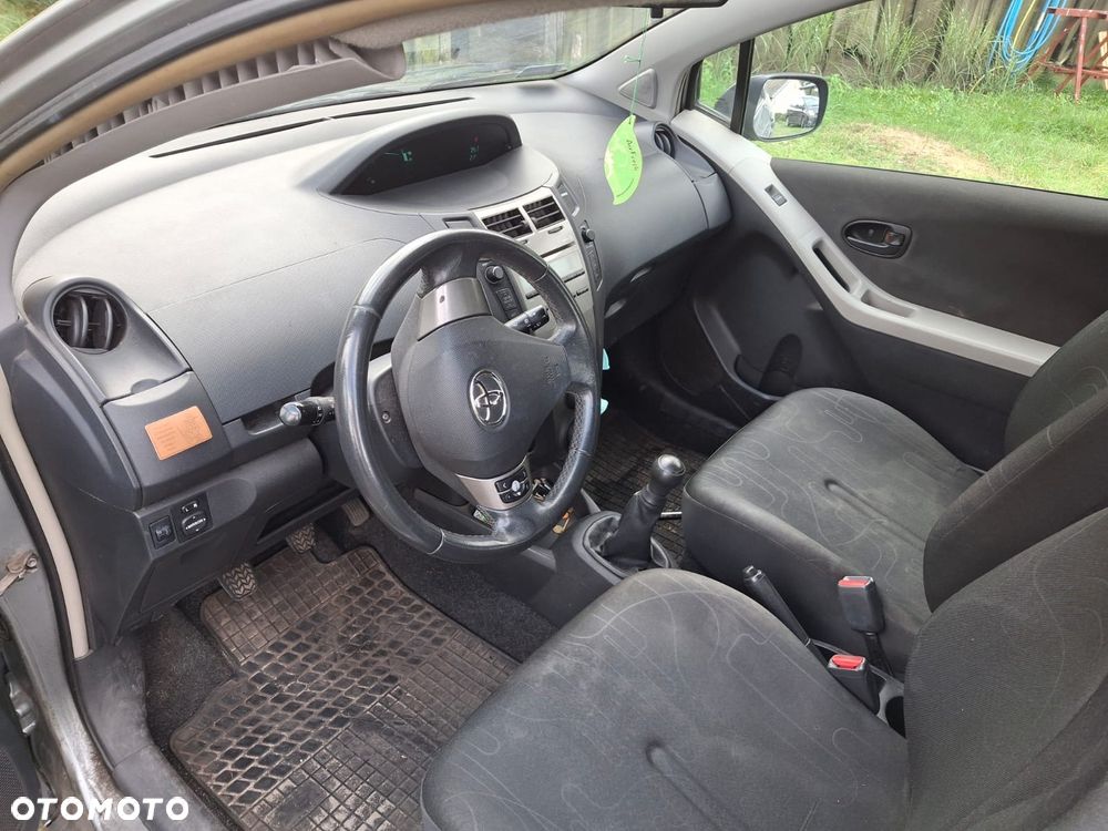 Toyota Yaris 1.0 Luna A/C - 7