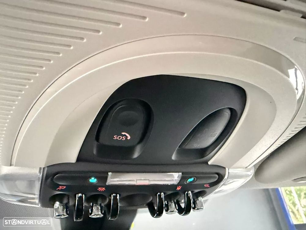 MINI 3 Portas Cooper SE Premium Essential - 16