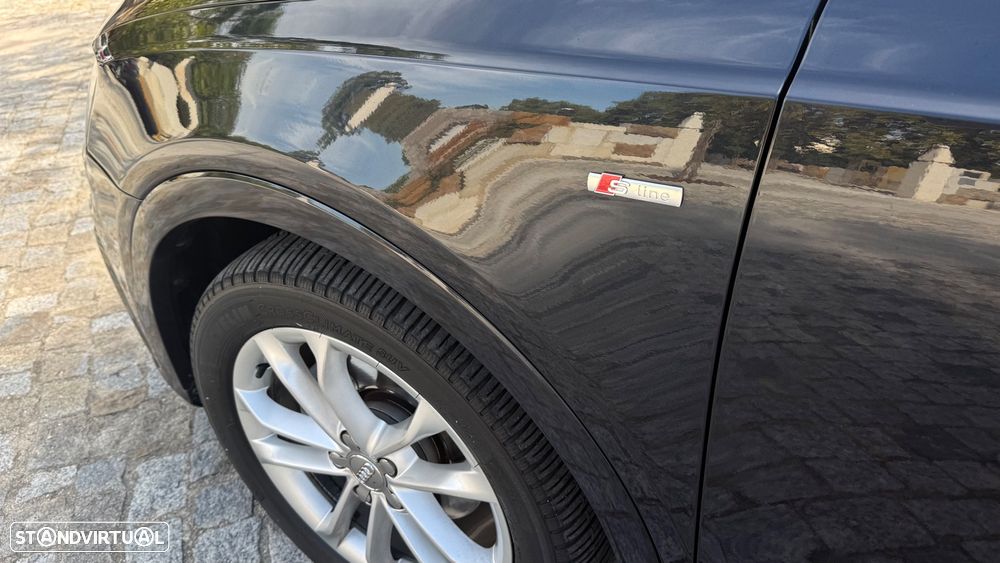 Audi Q3 2.0 TDI quattro Business Line S-line S-tronic - 3
