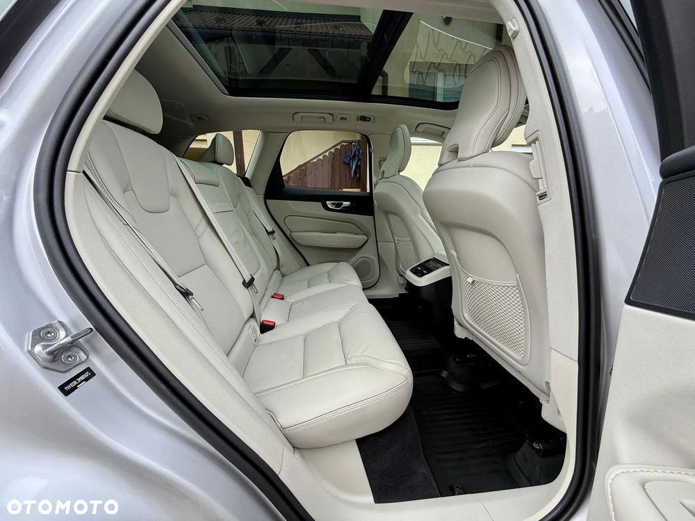 Volvo XC 60 T5 Inscription - 16