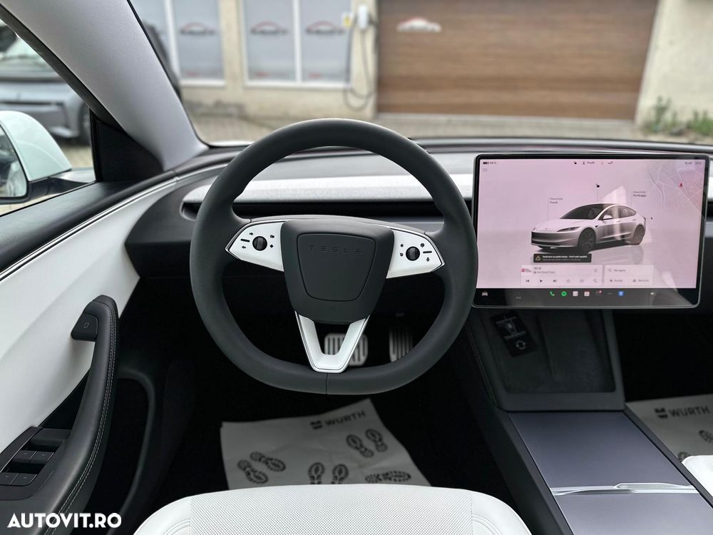 Tesla Model 3 Standard Reichweite Plus Hinterradantrieb - 12