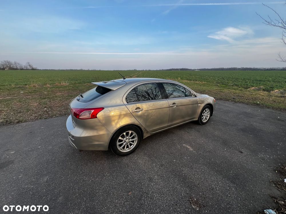 Mitsubishi Lancer - 4