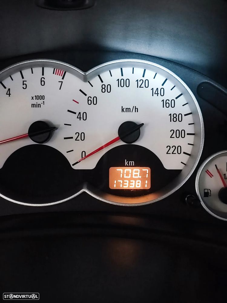 Opel Corsa 1.2 Twinport Silver - 12