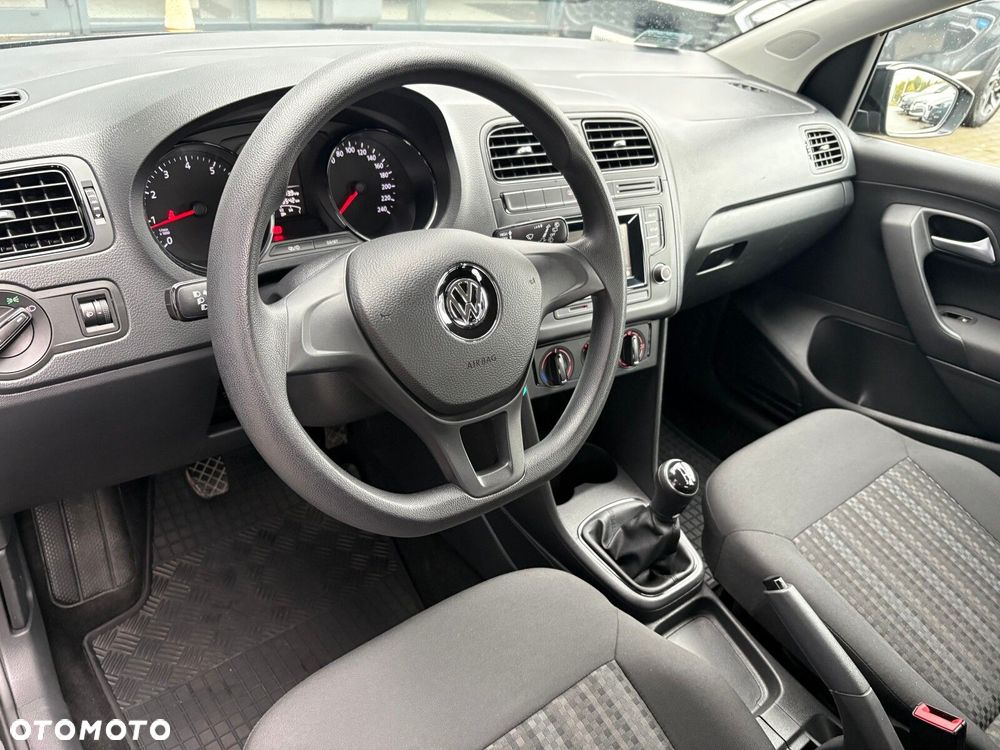 Volkswagen Polo - 11
