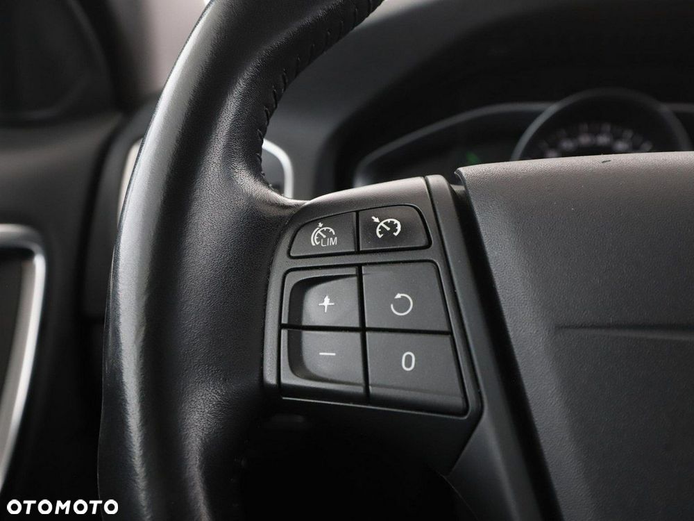 Volvo V60 Cross Country D3 Drive-E Kinetic - 29