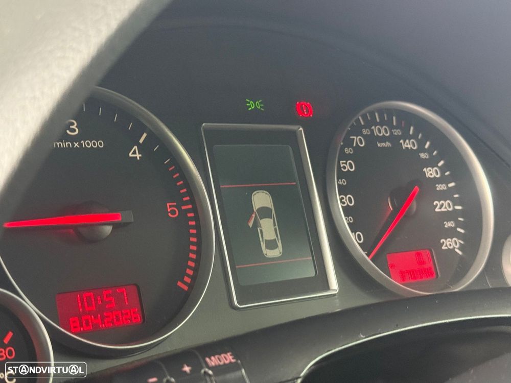 Audi A4 Avant 1.9 TDI m6 S-Line - 48