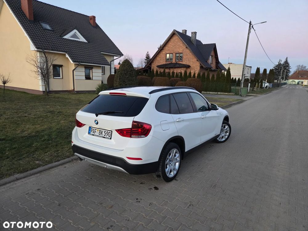 BMW X1 xDrive18d xLine - 13