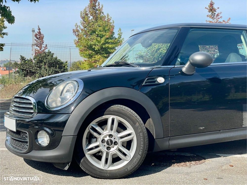 MINI 3 Portas One D - 1