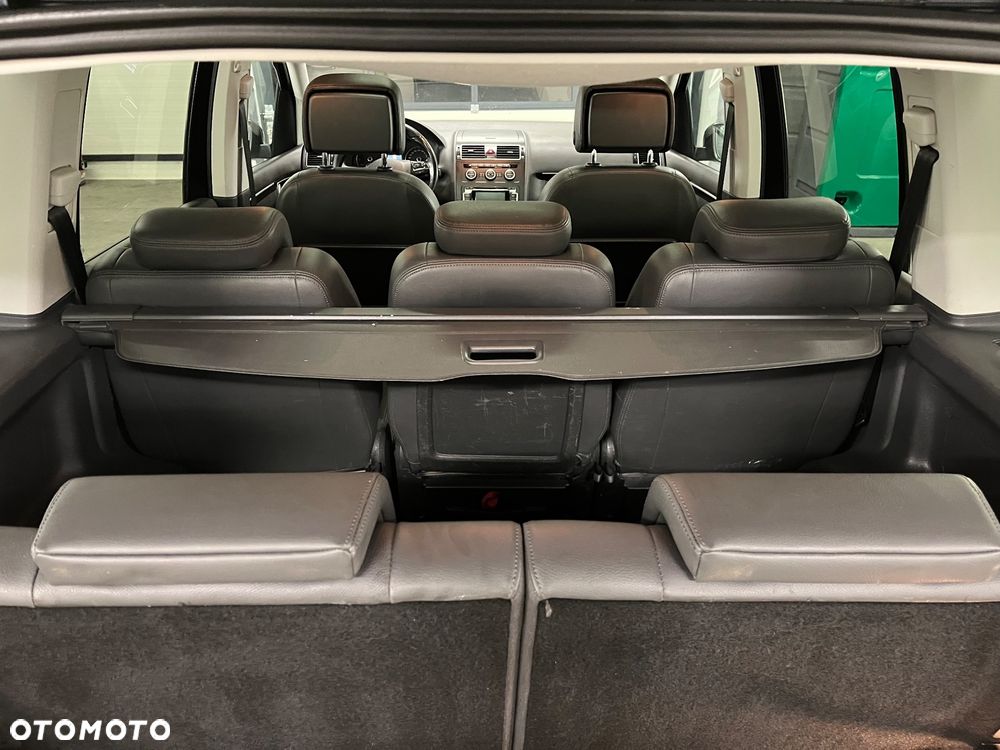 Volkswagen Touran 1.6 TDI DPF BlueMotion Technology Highline - 24