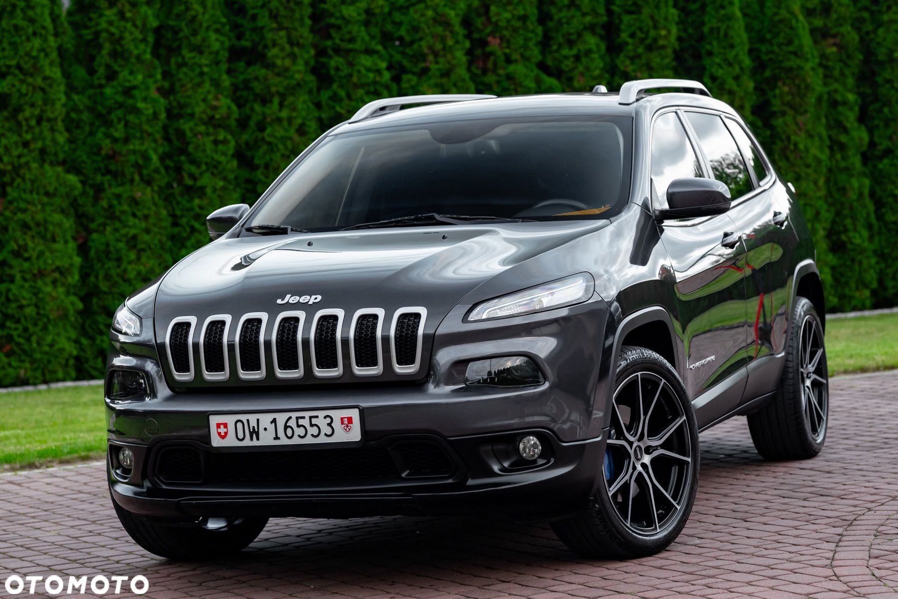 Jeep Cherokee - 1