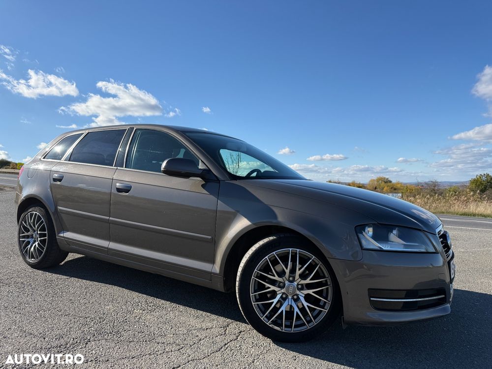 Audi A3 2.0 TDI Sportback DPF S line Sportpaket - 2