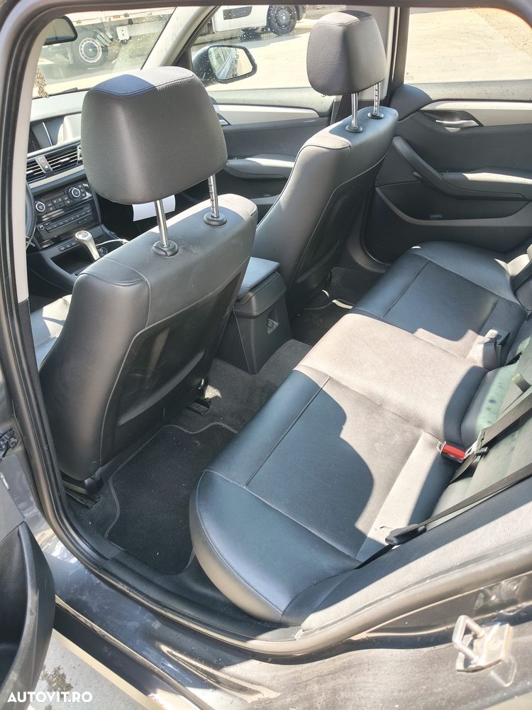 BMW X1 xDrive18d - 12