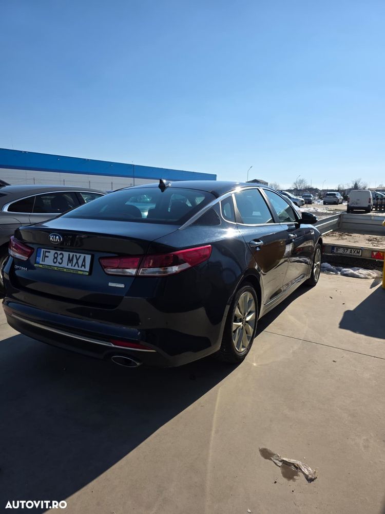 Kia Optima 1.7 DSL 7DCT Comfort - 16