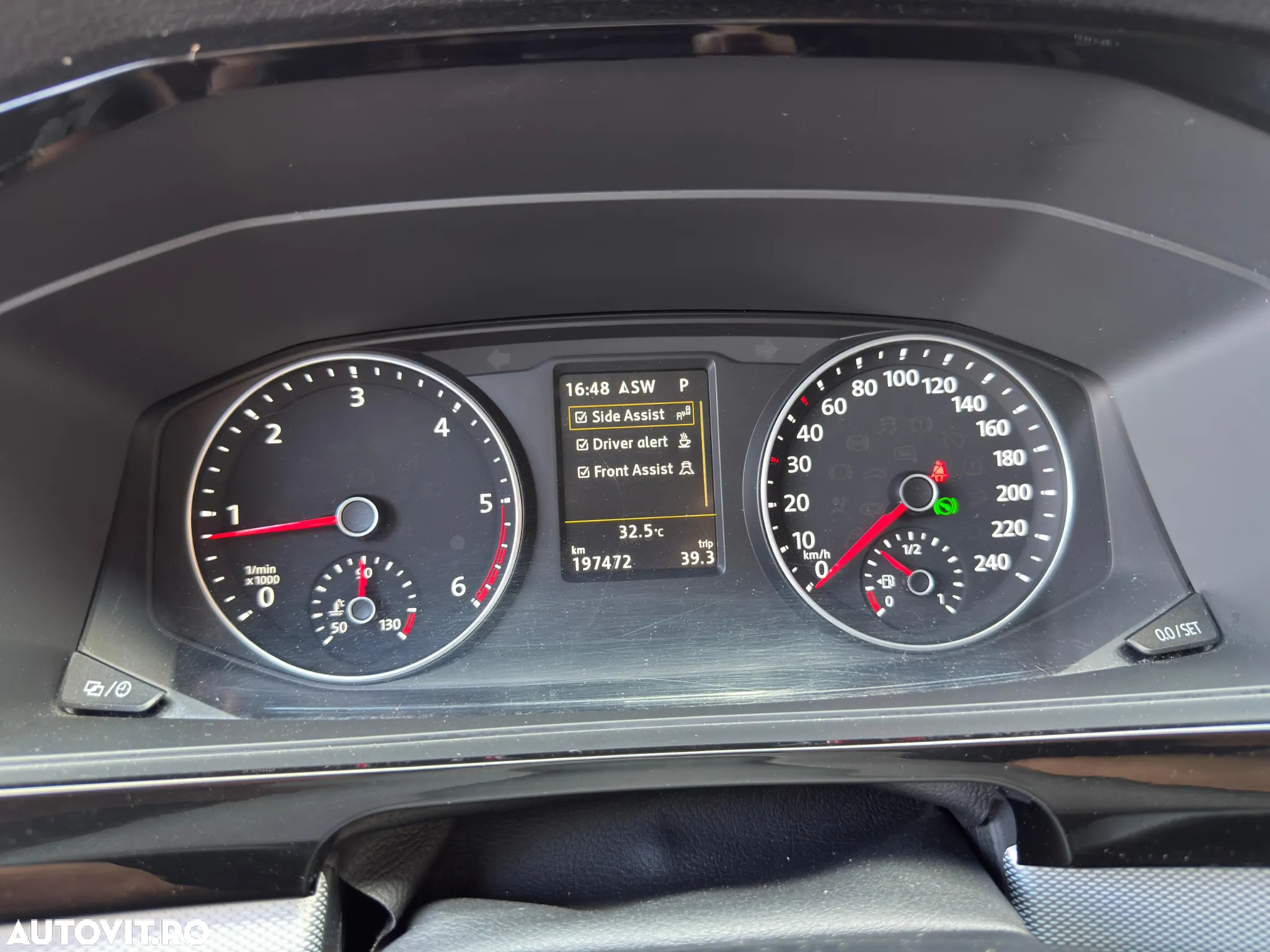 Volkswagen Multivan - 21