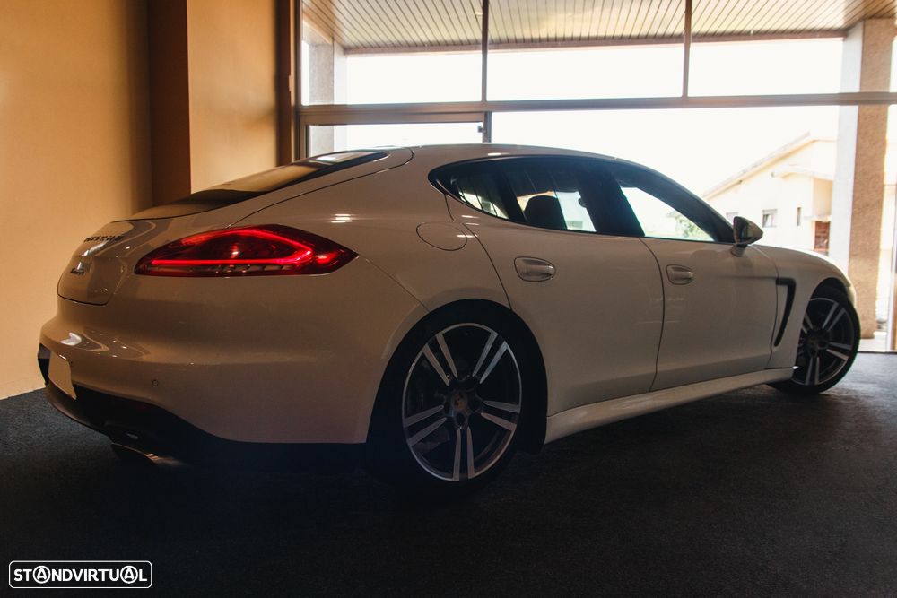 Porsche Panamera Standard - 3