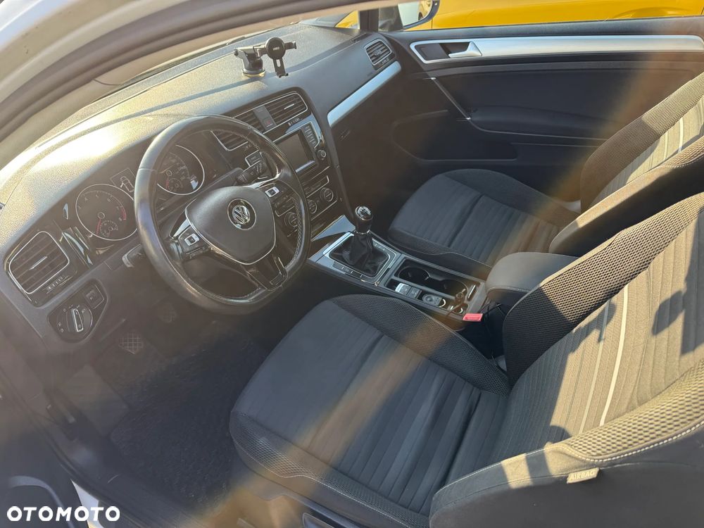 Volkswagen Golf 1.2 TSI BlueMotion Technology Cup - 11