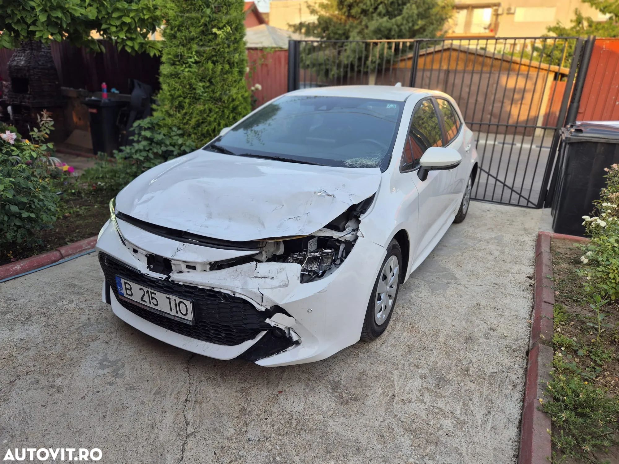 Toyota Corolla - 1