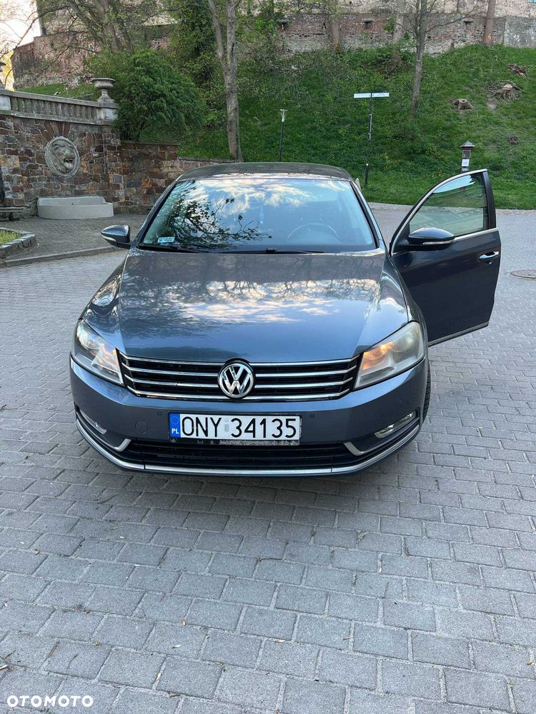 Volkswagen Passat - 5