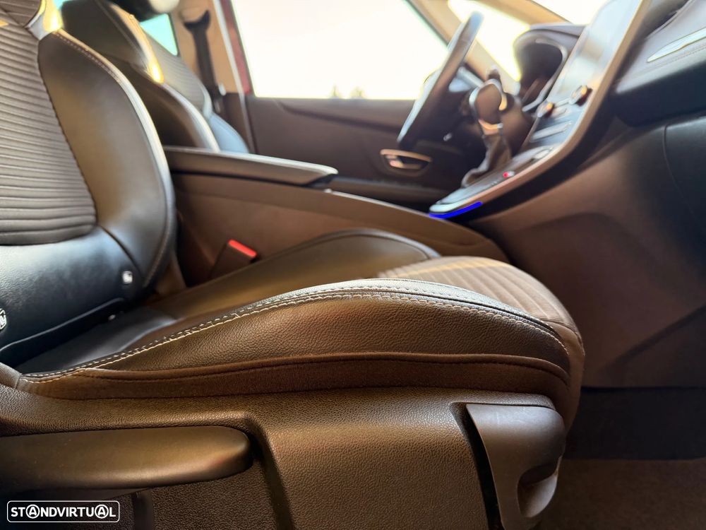 Renault Grand Scénic ENERGY dCi 110 EDC INTENS - 9