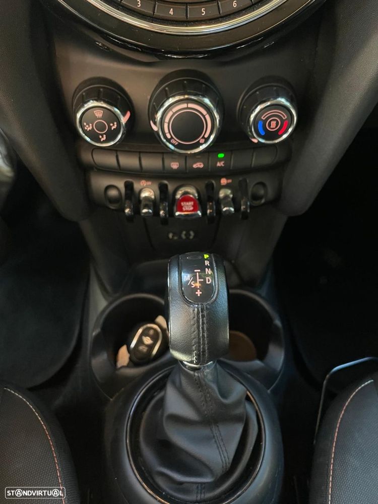 MINI 5 Portas Cooper D Aut. - 24