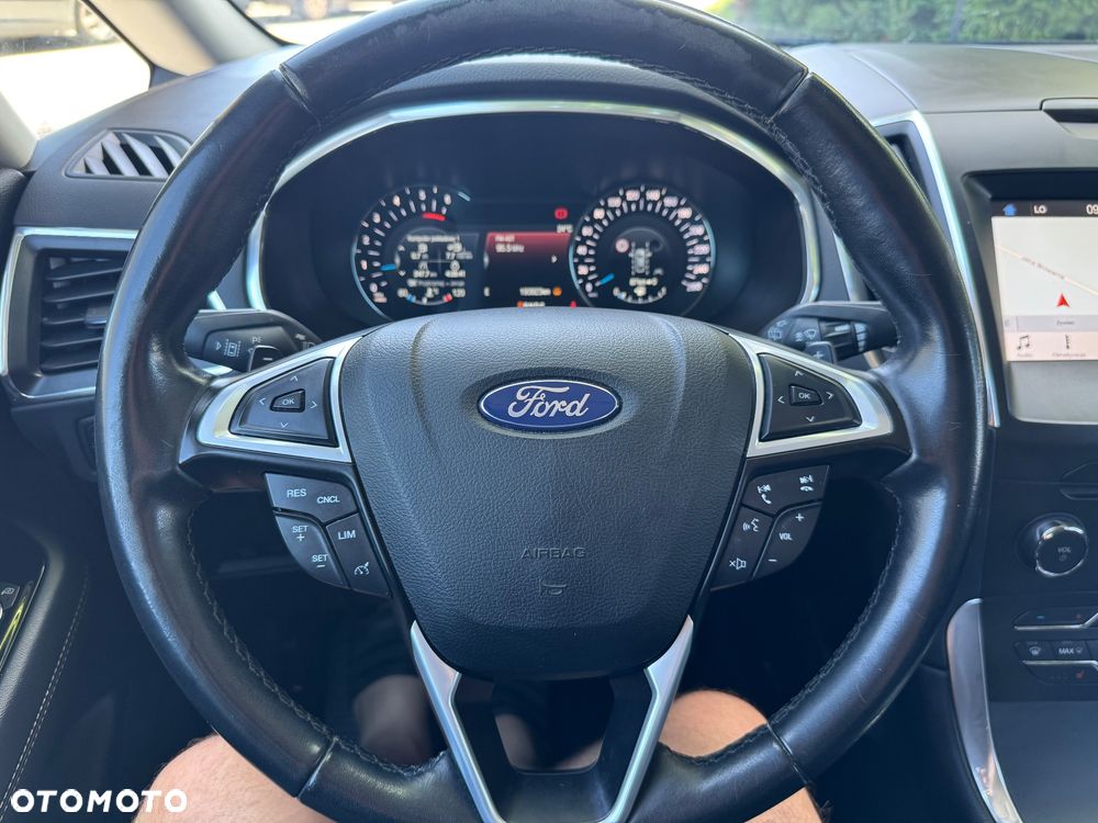Ford S-Max - 19