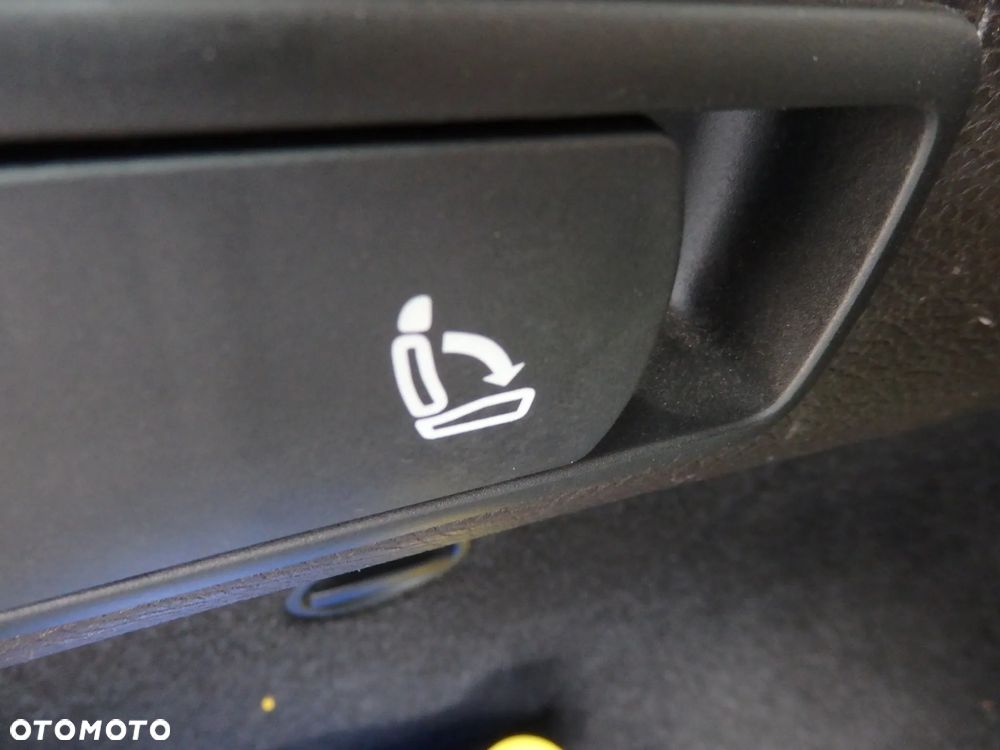 Volkswagen Passat 2.0 TDI Comfortline CityLine - 24