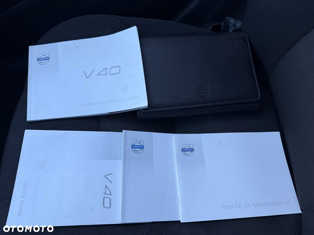 Volvo V40 D4 Momentum - 18