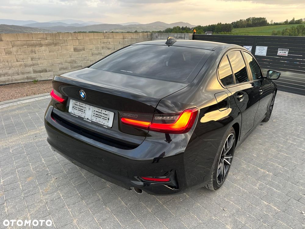 BMW Seria 3 318d Sport Line Shadow - 4