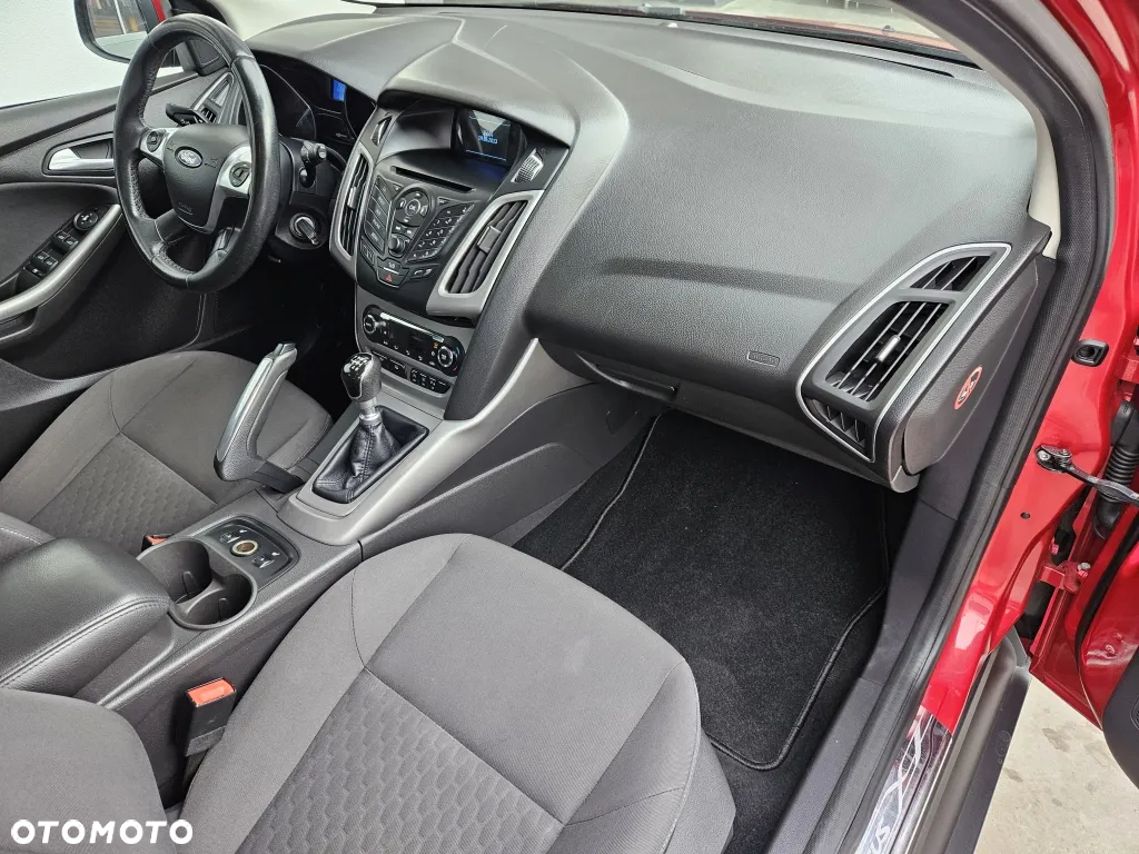 Ford Focus 1.6 EcoBoost Edition - 19