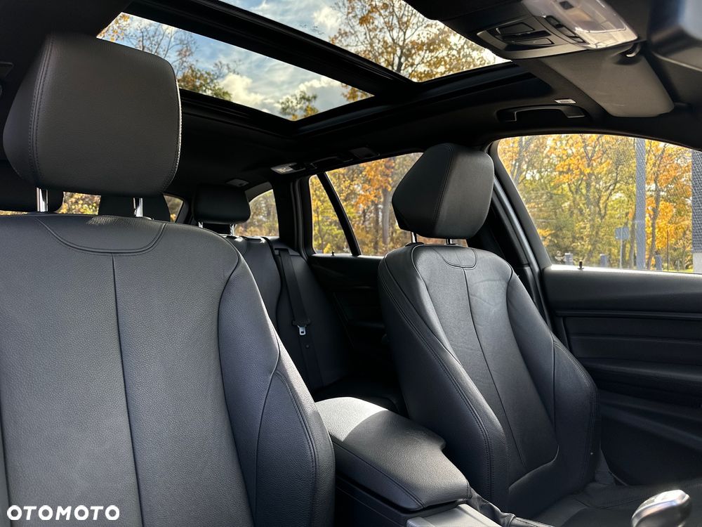 BMW Seria 3 320d Touring Sport-Aut Blue Performance Sport Line - 38