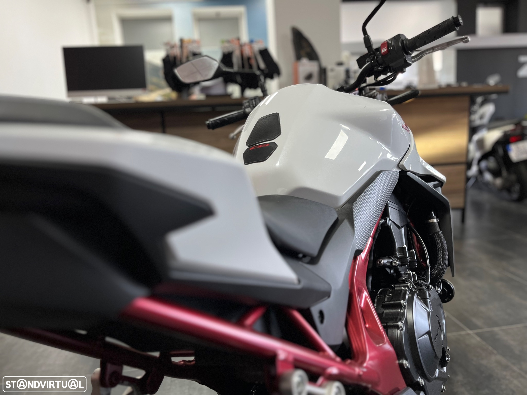 Honda Hornet - 6