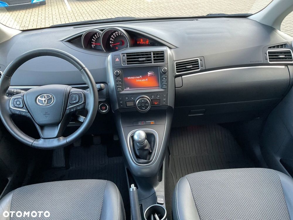 Toyota Verso 1.8 Prestige EU6 - 11