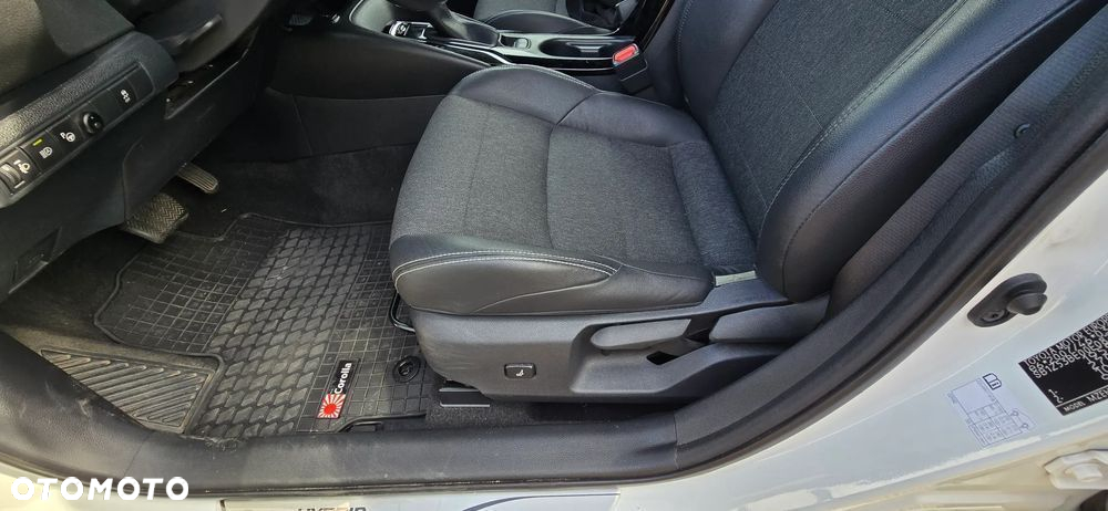 Toyota Corolla 2.0 Hybrid Comfort - 12