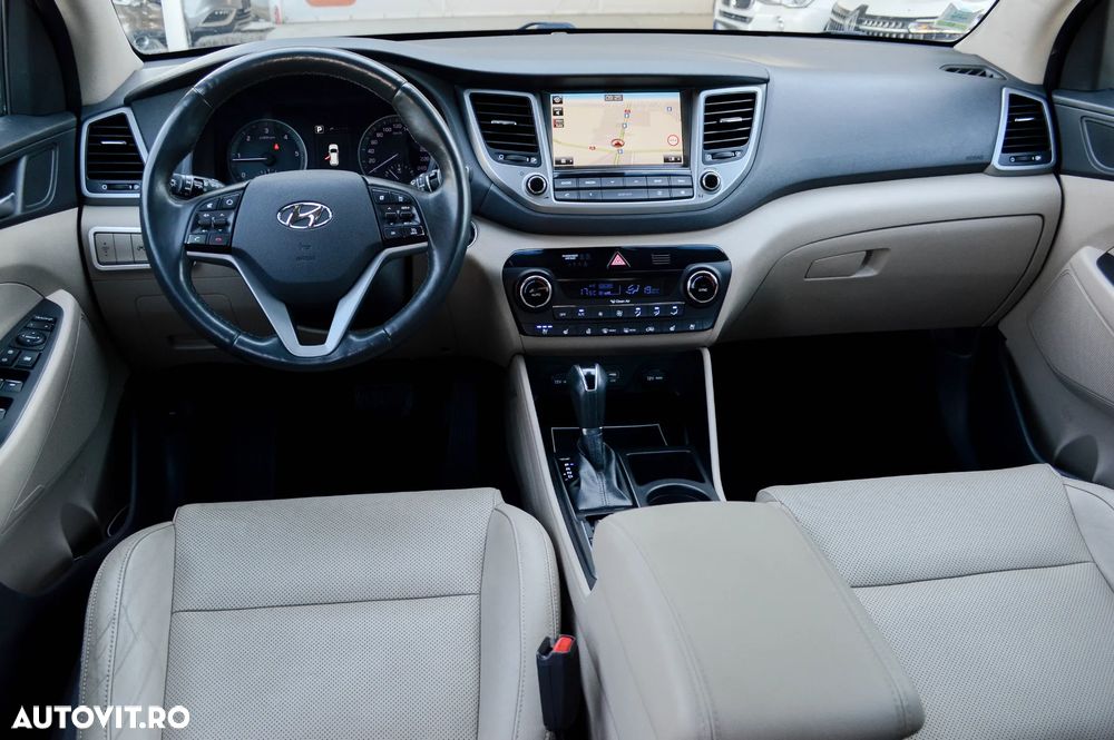 Hyundai Tucson blue 1.7 CRDi 2WD DCT Premium - 23