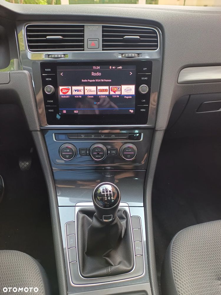 Volkswagen Golf 1.5 TSI BMT Comfortline - 14