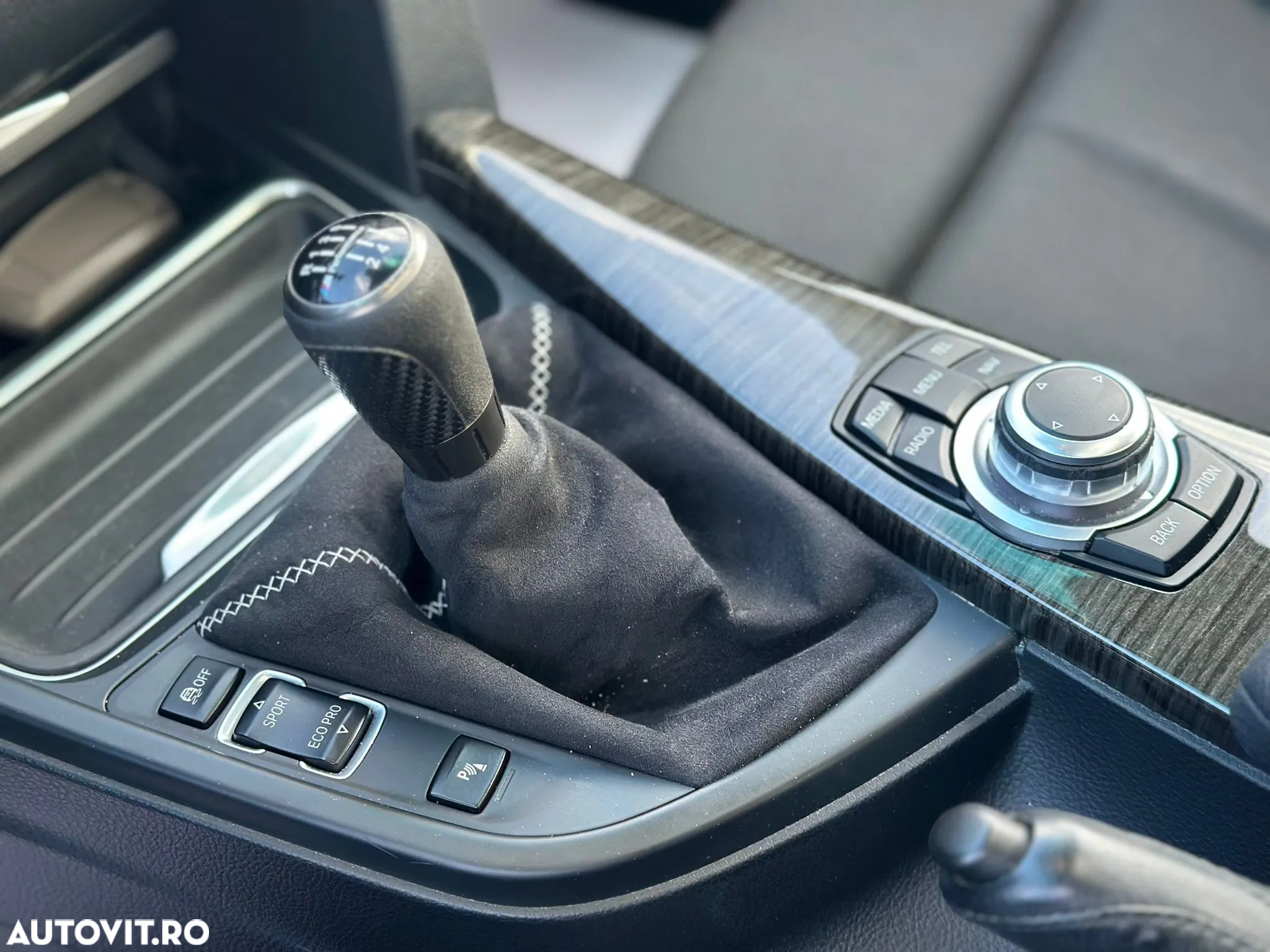 BMW Seria 3 328i xDrive Sport Line - 15