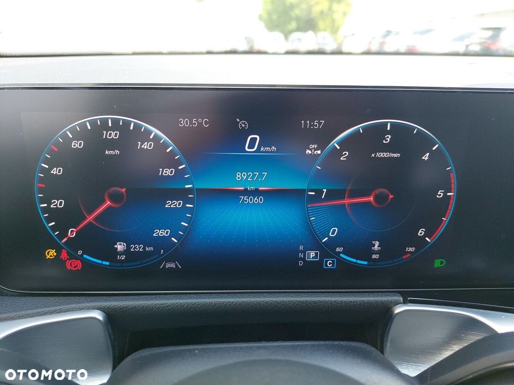 Mercedes-Benz GLB - 15