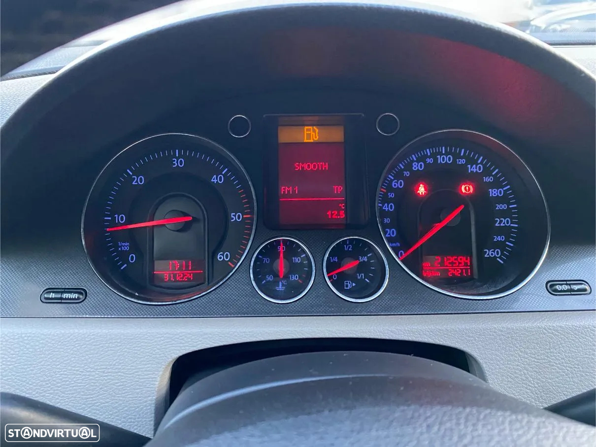 VW Passat Variant 2.0 TDi Confortline - 31