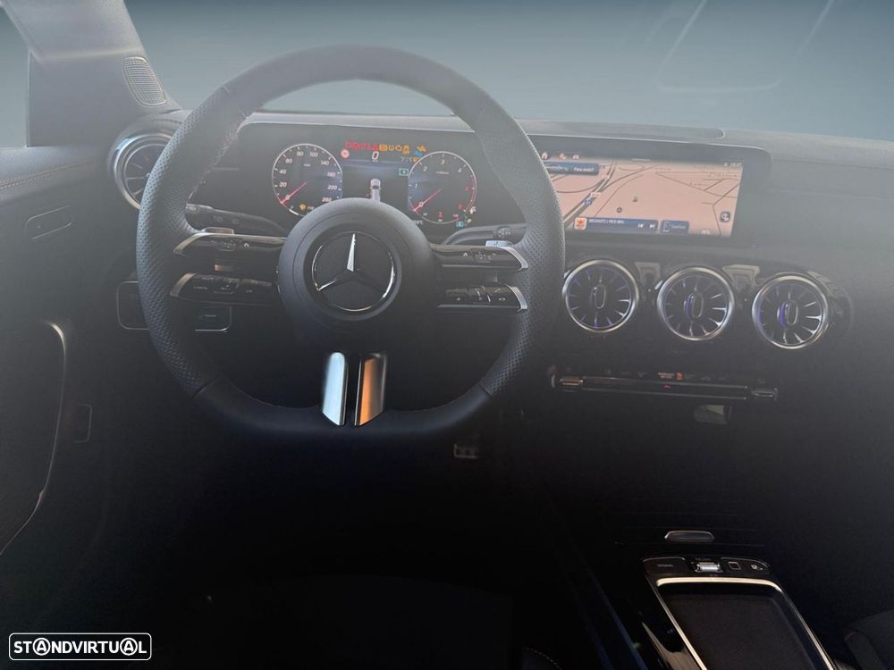 Mercedes-Benz CLA 200 - 13