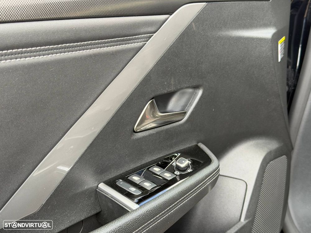 Opel Astra 1.2 T GS Line - 20