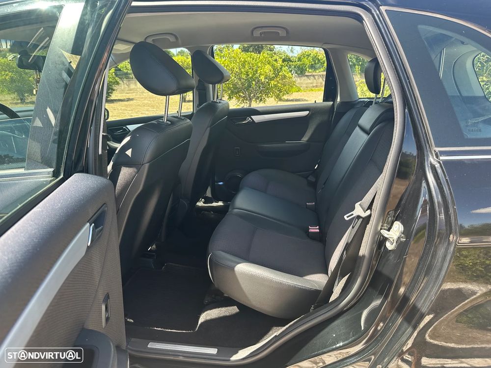 Mercedes-Benz B 200 CDI Autotronic - 23