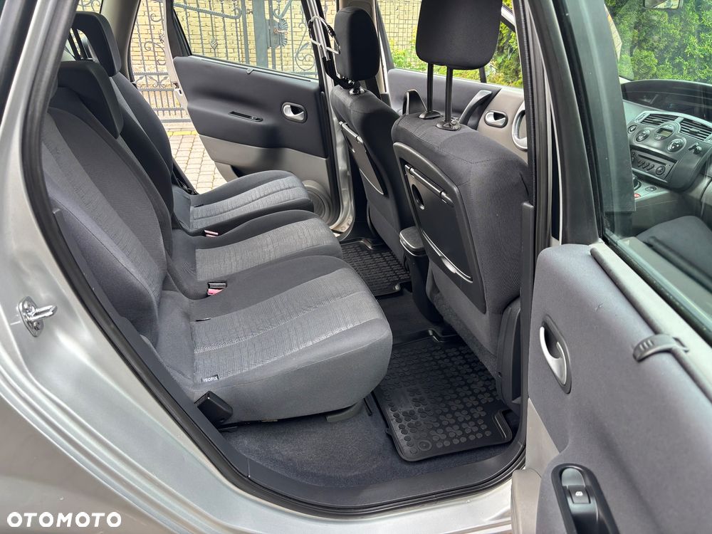 Renault Scenic 1.6 16V Expression - 12