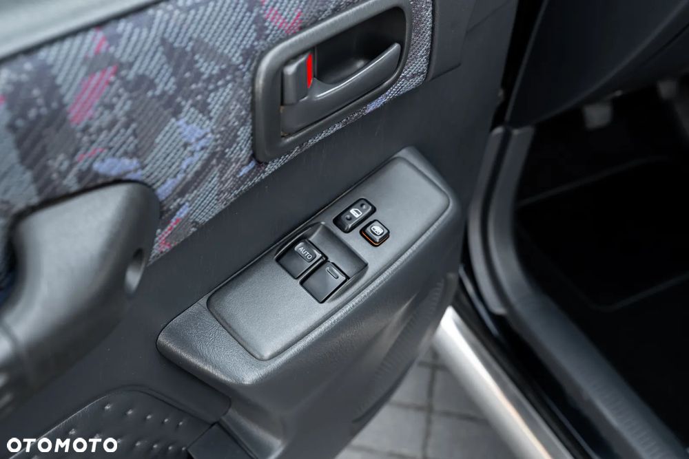 Toyota RAV4 2.0 Special - 23