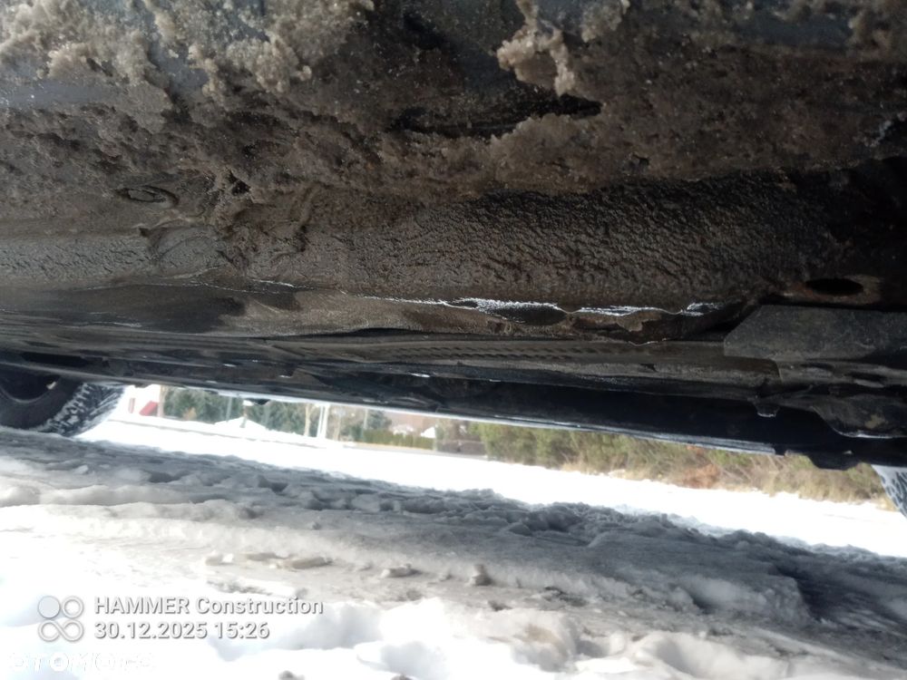 Volkswagen Passat 1.9 TDI Highline - 17