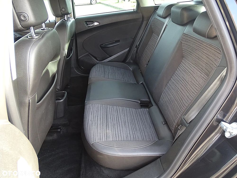 Opel Astra 1.4 Turbo Cosmo - 6