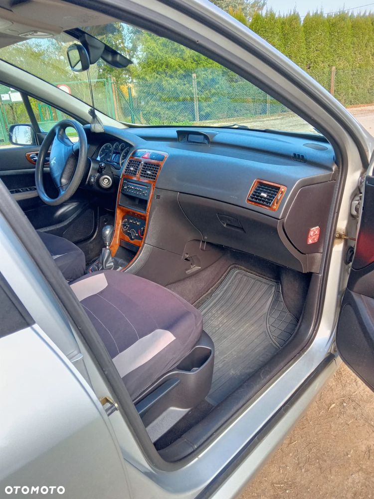 Peugeot 307 HDi 110 Premium - 10