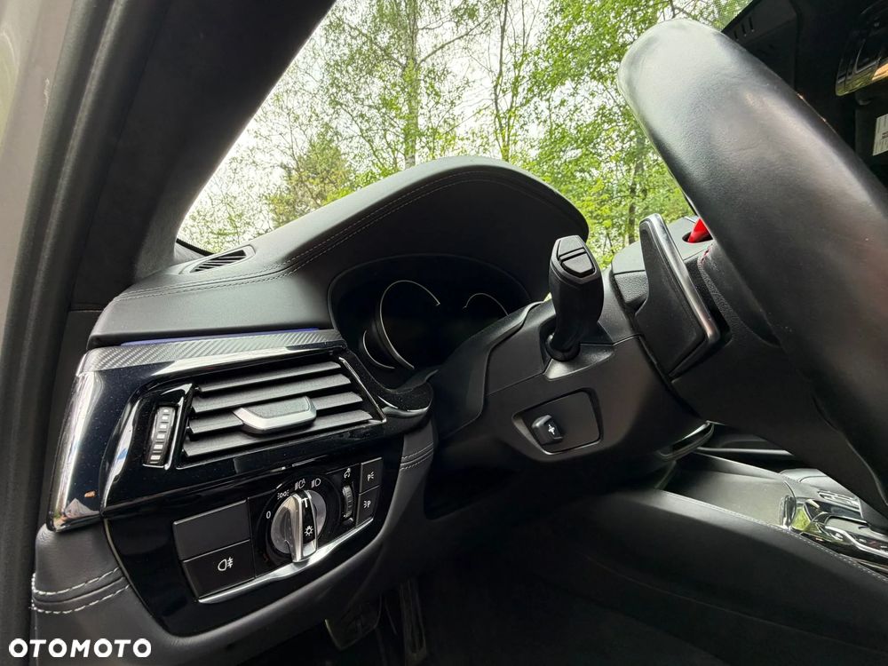 BMW M5 Standard - 15